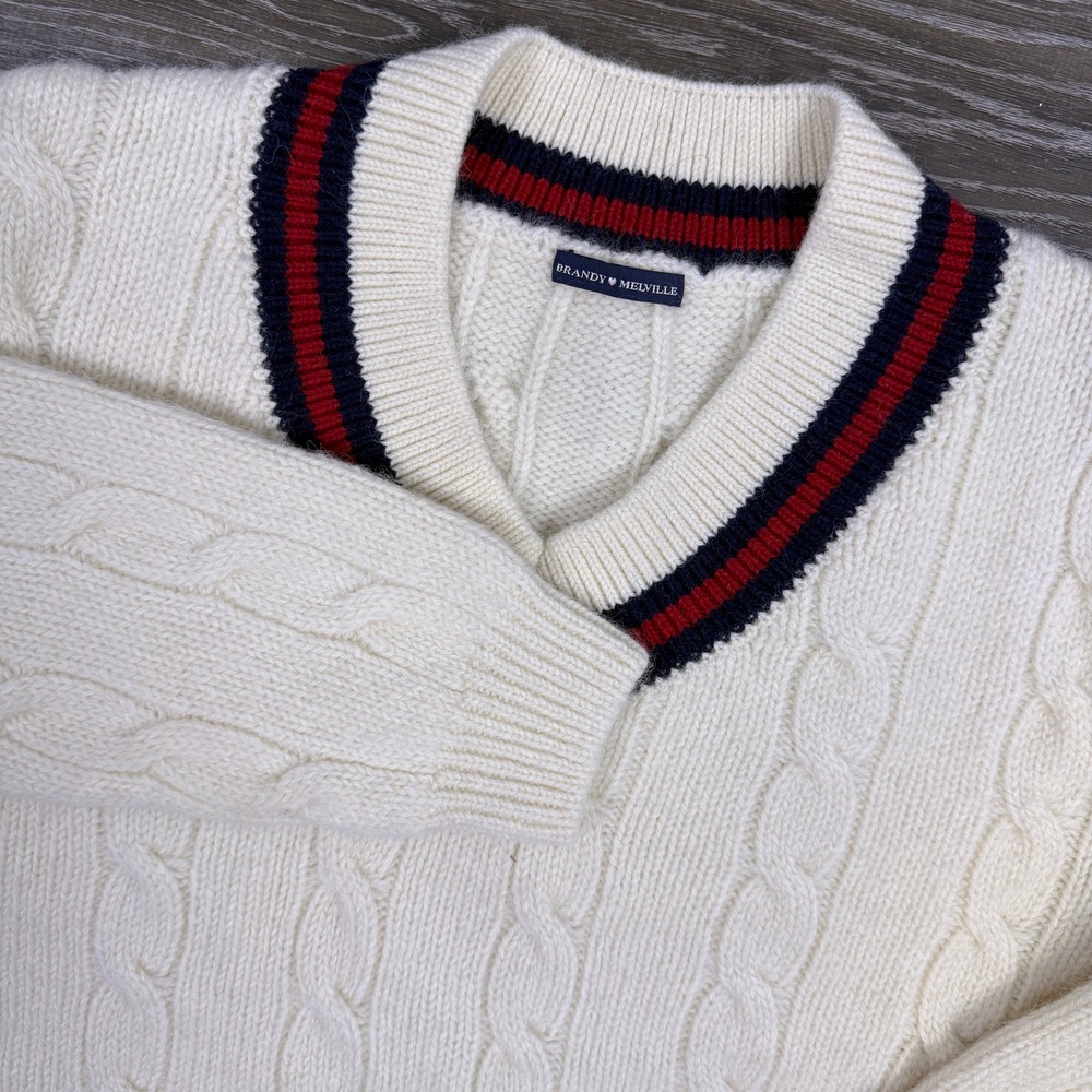 Brandy Melville Varsity V-Neck Sweater Cable Knit Womens OS Wool Preppy Academia